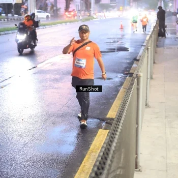 Runner Photo 7935797