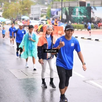 Runner Photo 7935798