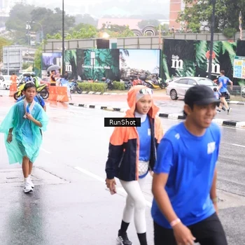 Runner Photo 7935812