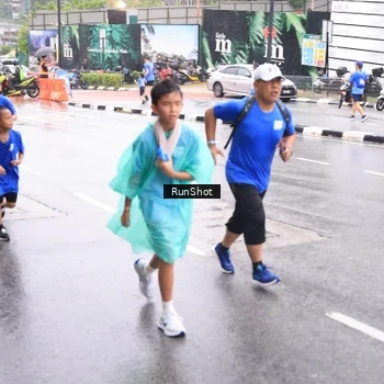 Runner Photo 7935836