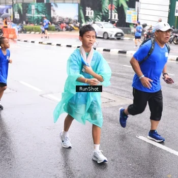 Runner Photo 7935841