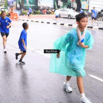 Runner Photo 7935844