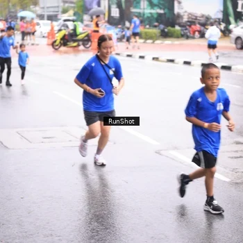 Runner Photo 7935852