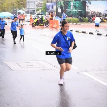 Runner Photo 7935853
