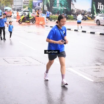 Runner Photo 7935858