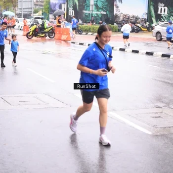 Runner Photo 7935859