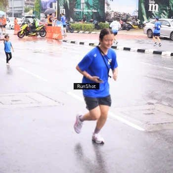 Runner Photo 7935862