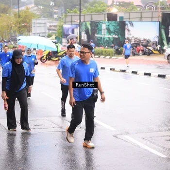 Runner Photo 7935865