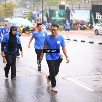 Runner Photo 7935869