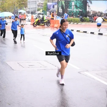 Runner Photo 7935870