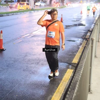 Runner Photo 7935876