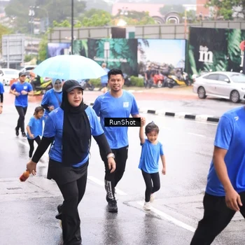Runner Photo 7935884