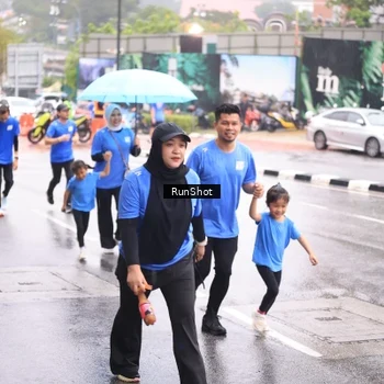 Runner Photo 7935891
