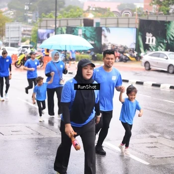 Runner Photo 7935893