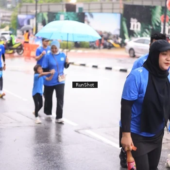 Runner Photo 7935901