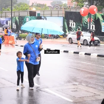 Runner Photo 7935913
