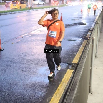 Runner Photo 7935916