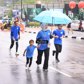 Runner Photo 7935917