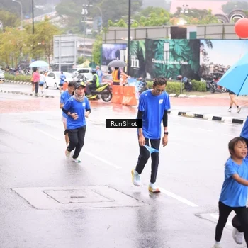 Runner Photo 7935925