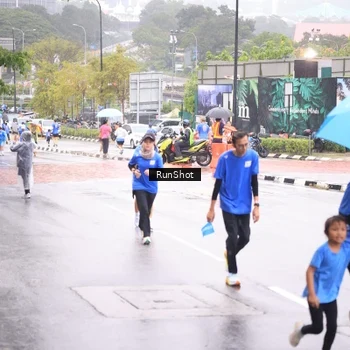 Runner Photo 7935928
