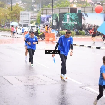 Runner Photo 7935929