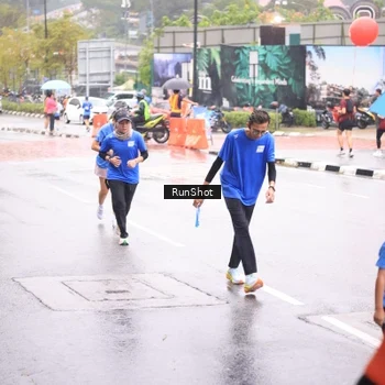 Runner Photo 7935930