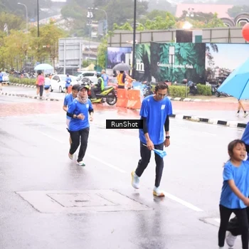Runner Photo 7935931