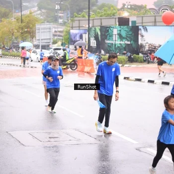 Runner Photo 7935934