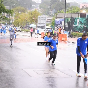 Runner Photo 7935935