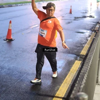 Runner Photo 7935941