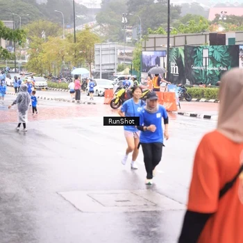 Runner Photo 7935942