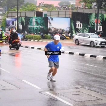 Runner Photo 7935949