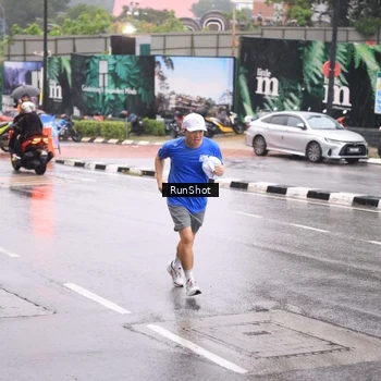 Runner Photo 7935951
