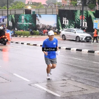 Runner Photo 7935953