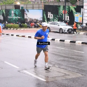 Runner Photo 7935955