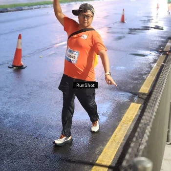 Runner Photo 7935957