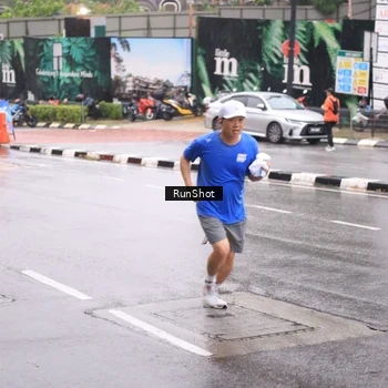 Runner Photo 7935959