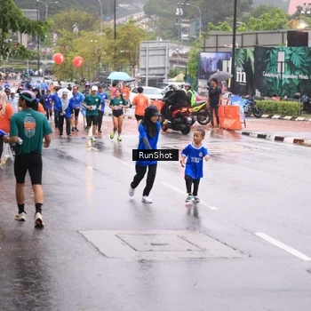 Runner Photo 7935964
