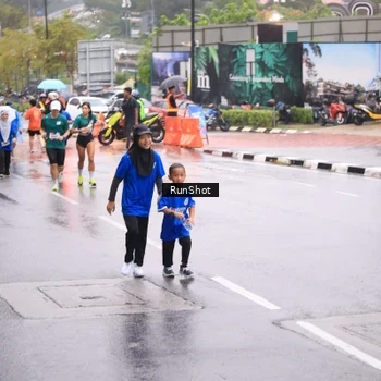 Runner Photo 7935968