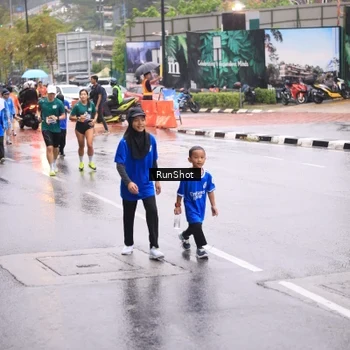 Runner Photo 7935976