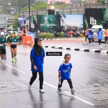 Runner Photo 7935980
