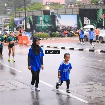 Runner Photo 7935982