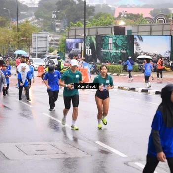 Runner Photo 7935987