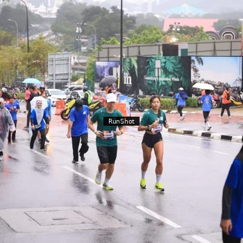 Runner Photo 7935990