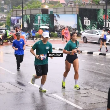 Runner Photo 7936006