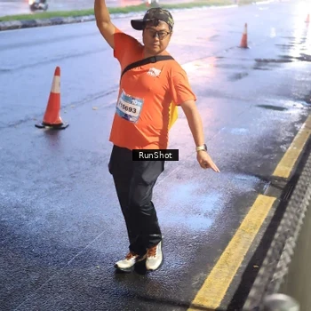 Runner Photo 7936008