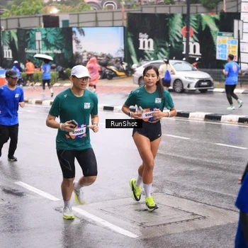 Runner Photo 7936013