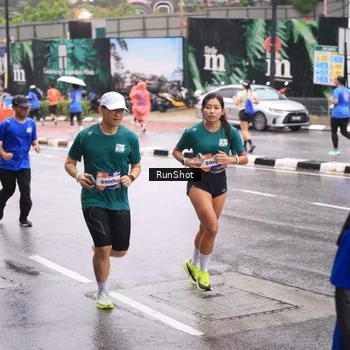 Runner Photo 7936016