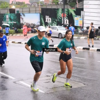 Runner Photo 7936017