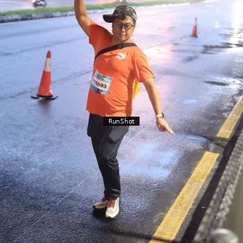 Runner Photo 7936019